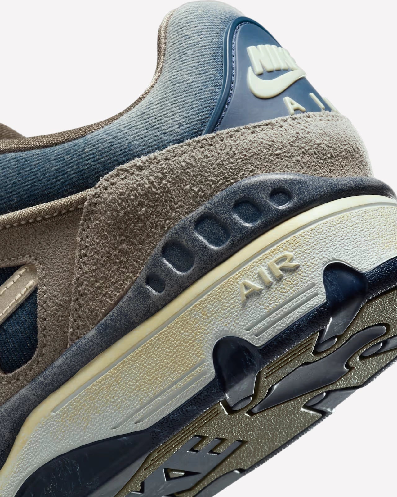 Nike Air Force 3 Low SP Nigo x Levi’s Olive Grey