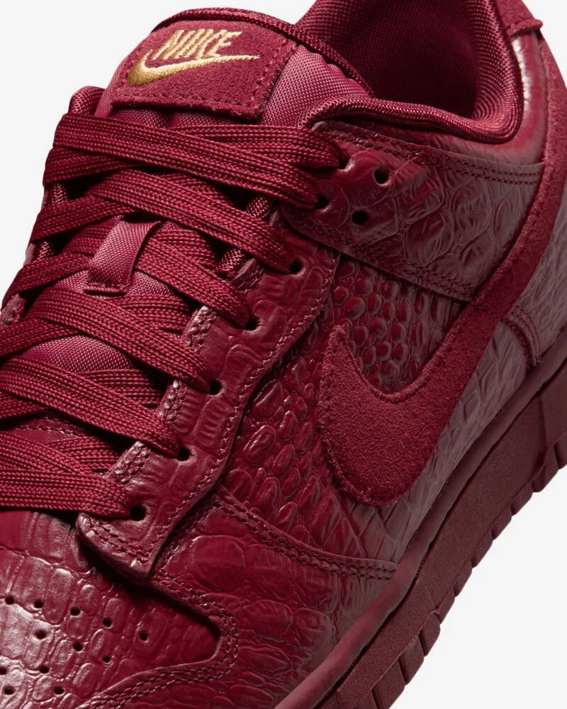 Nike Dunk Low Crocodile Team Red