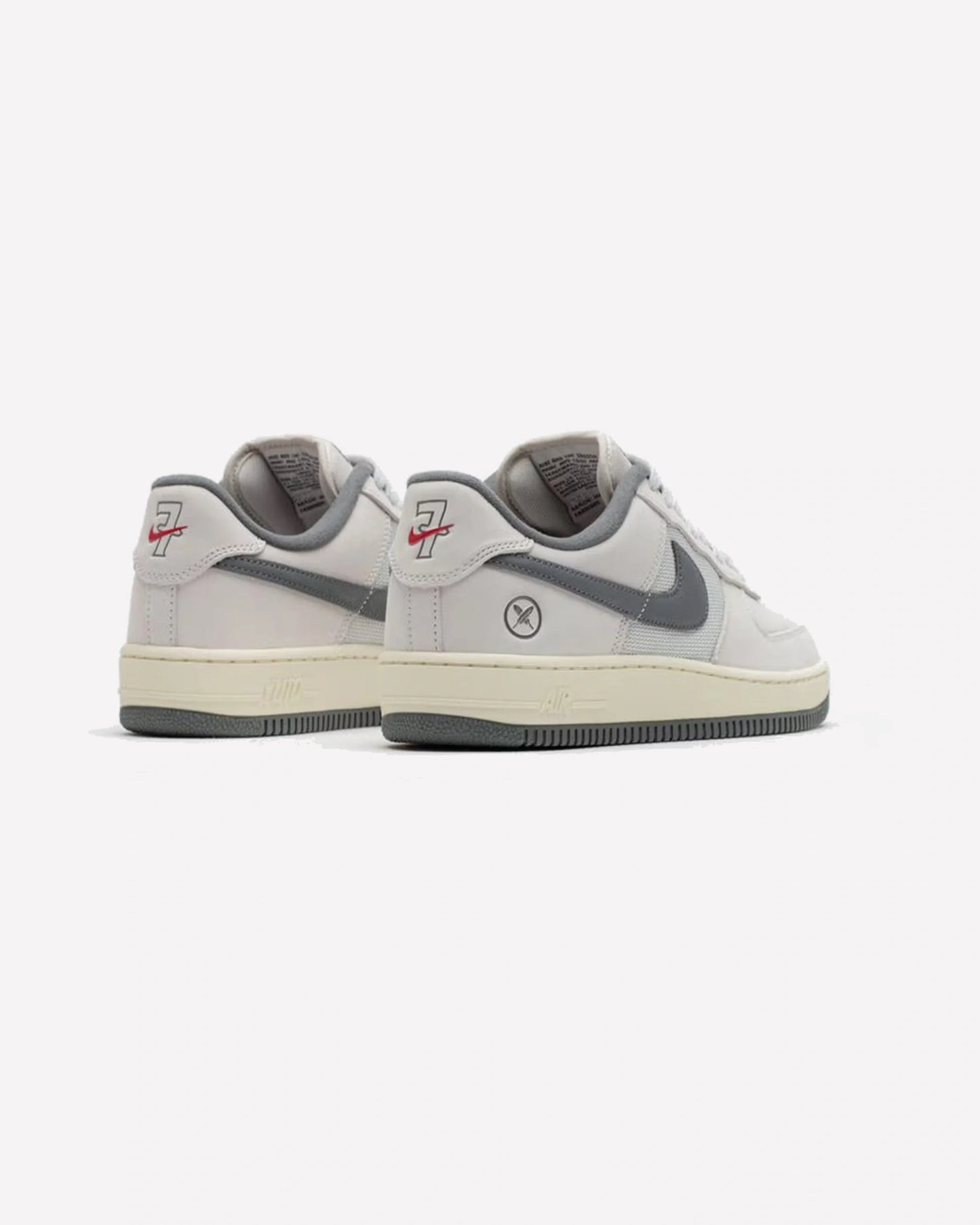 Nike SB Air Force 1 Low Yuto Horigome White Iron Grey — vista superior del par