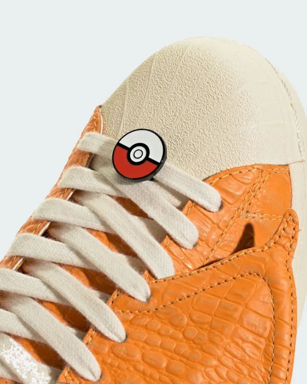adidas Superstar Pokémon Charizard — detalle del upper
