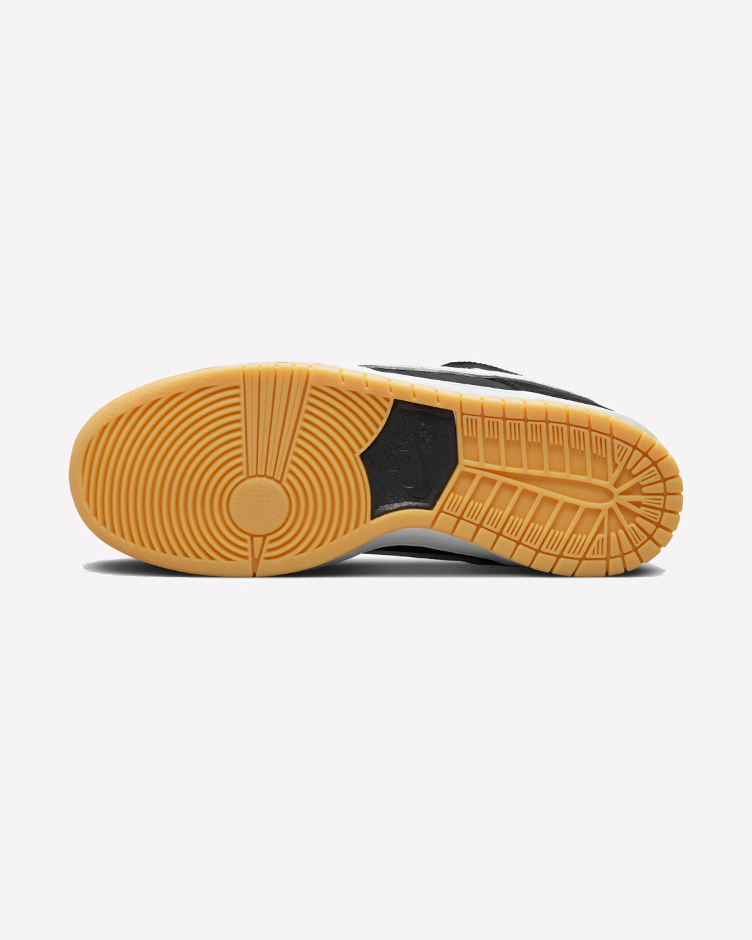 Nike SB Dunk Low Pro Black Gum — vista frontal