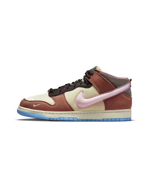 Nike Dunk Mid