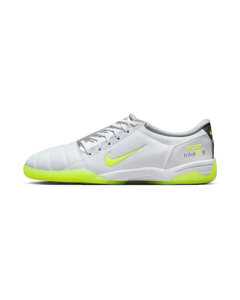 Nike Total 90