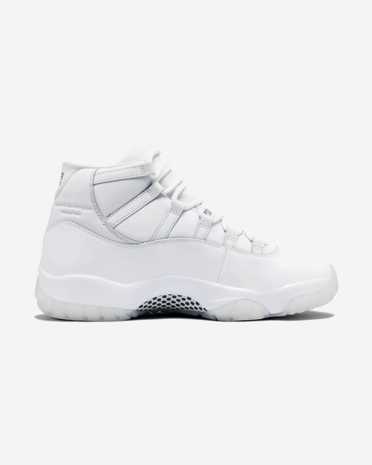 Jordan 11 Retro Comme des Garçons Homme Plus White — detalle del talón