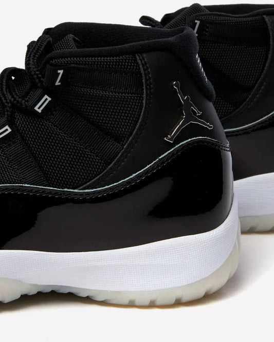 Jordan 11 Retro Jubilee 25th Anniversary — vista del par