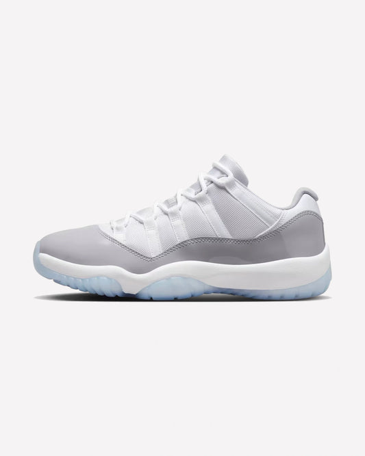 Jordan 11 Retro Low Cement Grey — vista lateral