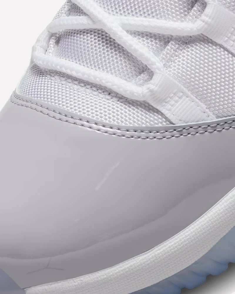 Jordan 11 Retro Low Cement Grey — detalle del upper