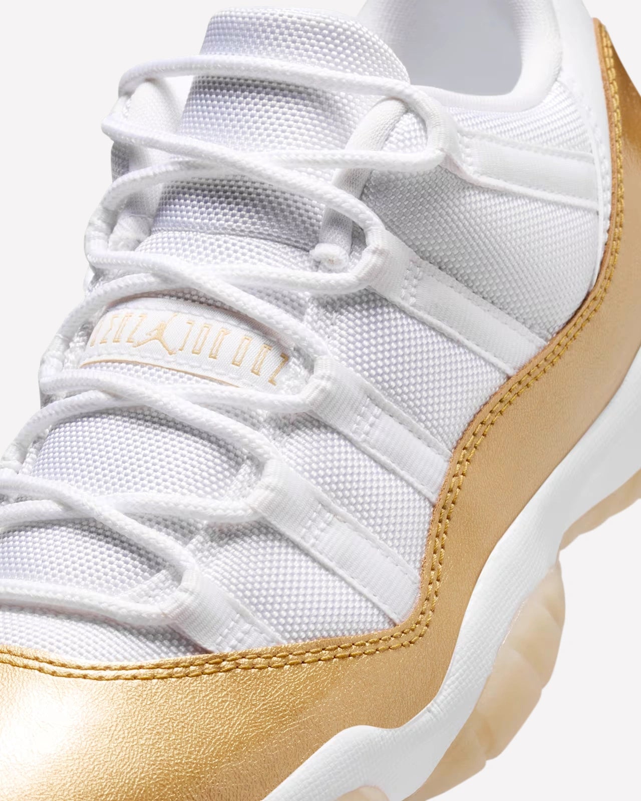 Air Jordan 11 Retro Low Mother's Day