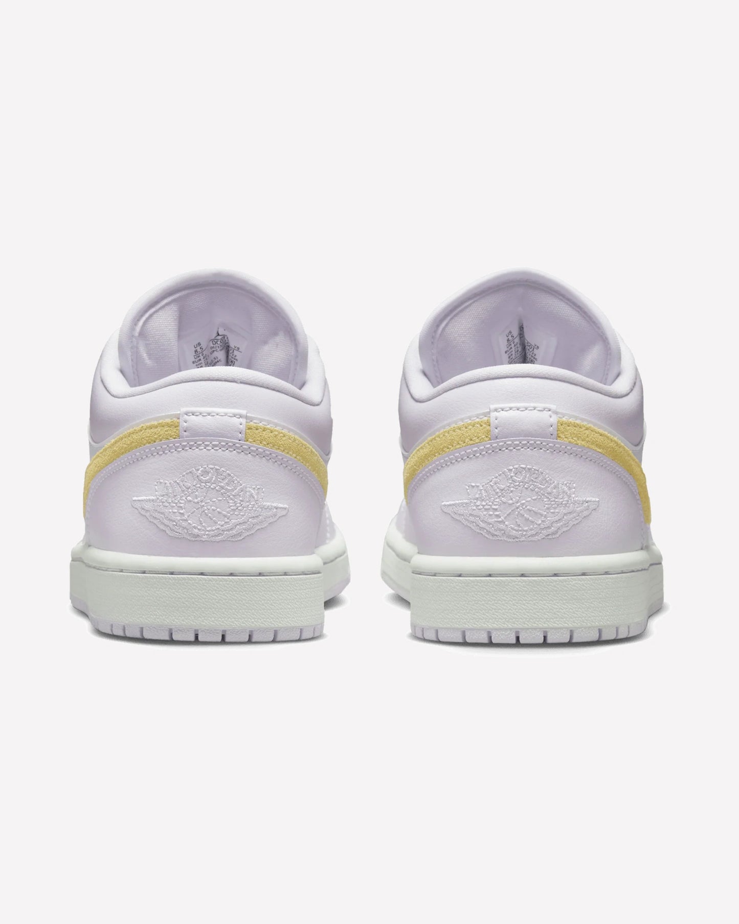 Jordan 1 Low Barely Grape — detalle del talón