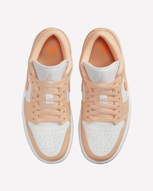 Jordan 1 Low Sunset Haze — Detalle del talón