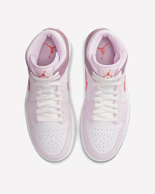 Jordan 1 Mid Valentine's Day (2022) — detalle del talón