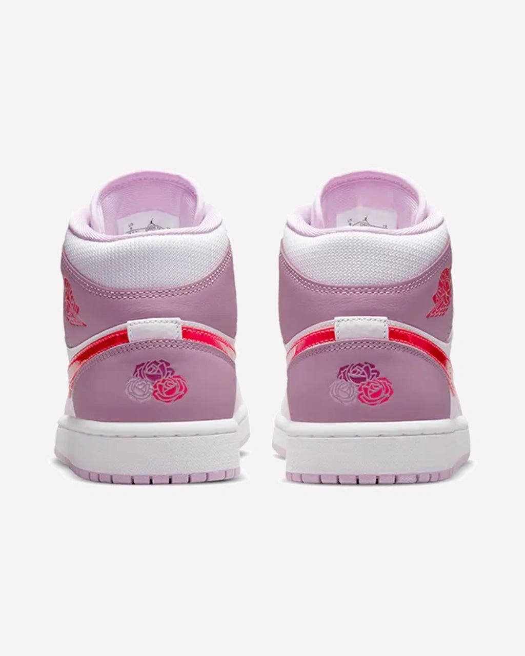 Jordan 1 Mid Valentine's Day (2022) — vista del par