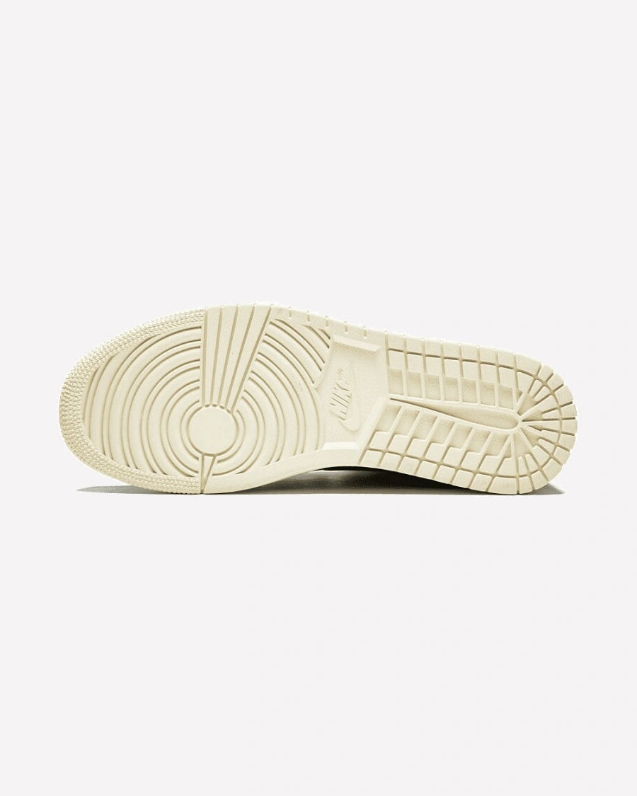 Air Jordan 1 Retro High OG Defiant Couture