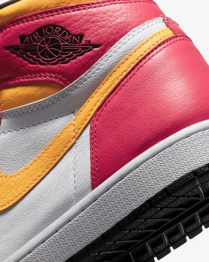 Air Jordan 1 Retro High OG Light Fusion Red