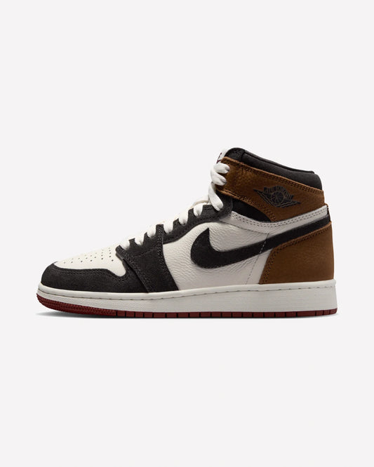 Jordan 1 Retro High OG Love Letter (GS) — vista lateral