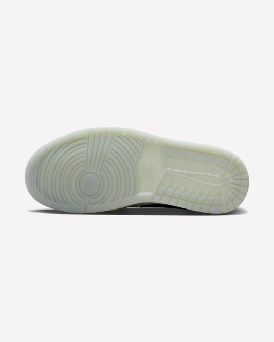 Air Jordan 1 Retro Low OG Year of the Dragon (2024)