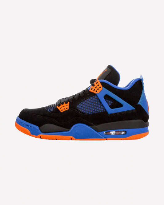 Jordan 4 Retro Cavs — vista lateral