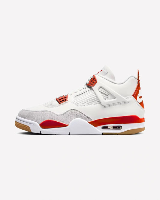 Jordan 4 Retro SB Varsity Red — vista lateral