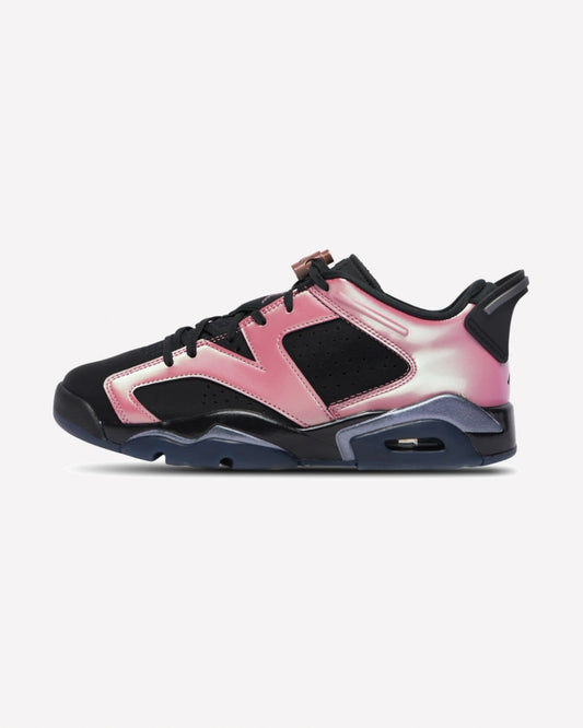 Jordan 6 Retro Low Black Desert Berry — Vista lateral