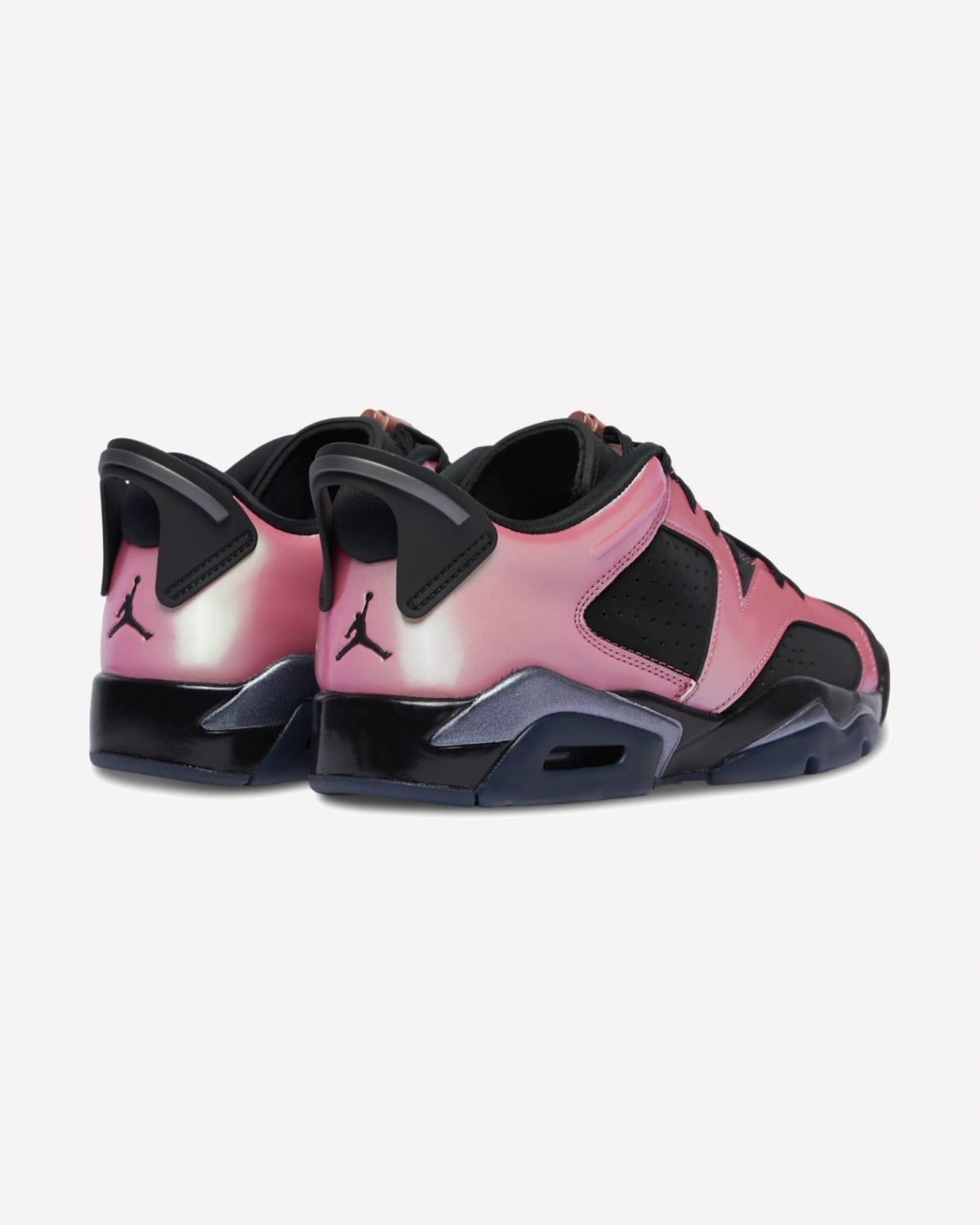 Jordan 6 Retro Low Black Desert Berry — Detalle del talón