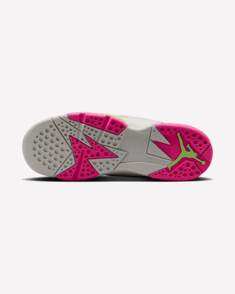 Jordan 7 Retro Tennis Day (GS) — detalle del logo