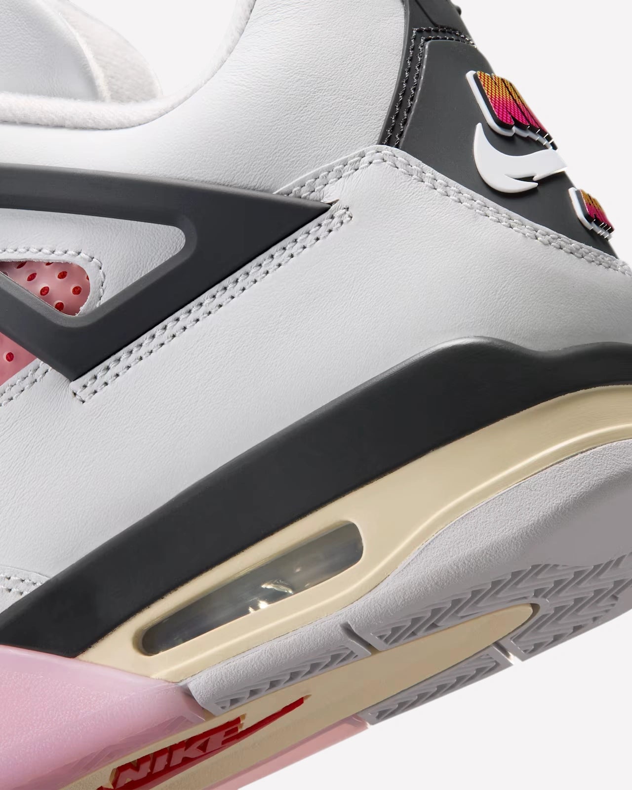 Air Jordan 4 Retro Comic