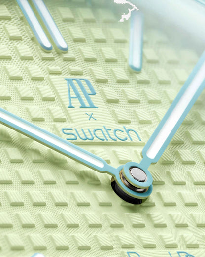 Audemars Piguet x Swatch Royal Pop Blaue Acht