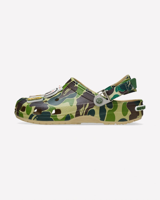 Crocs Classic Clog ABC Camo Green — vista lateral