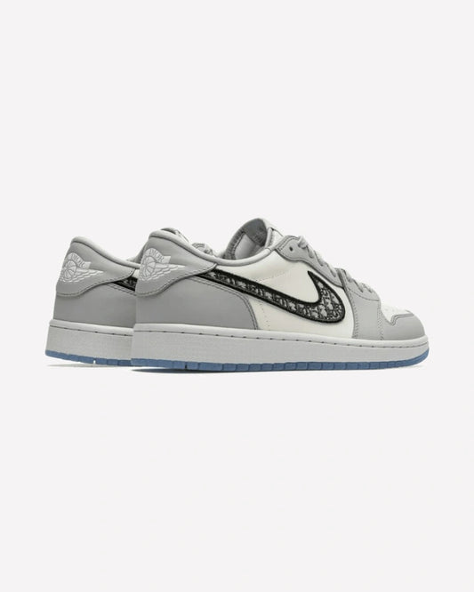 Jordan 1 Retro Low Dior