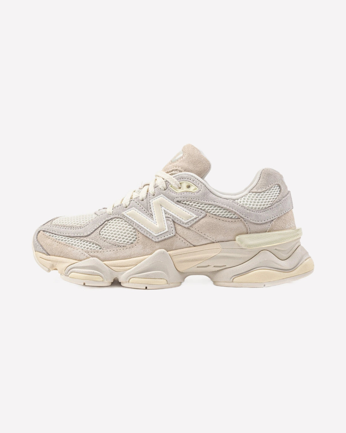 New Balance 9060 Angora Sea Salt — vista lateral