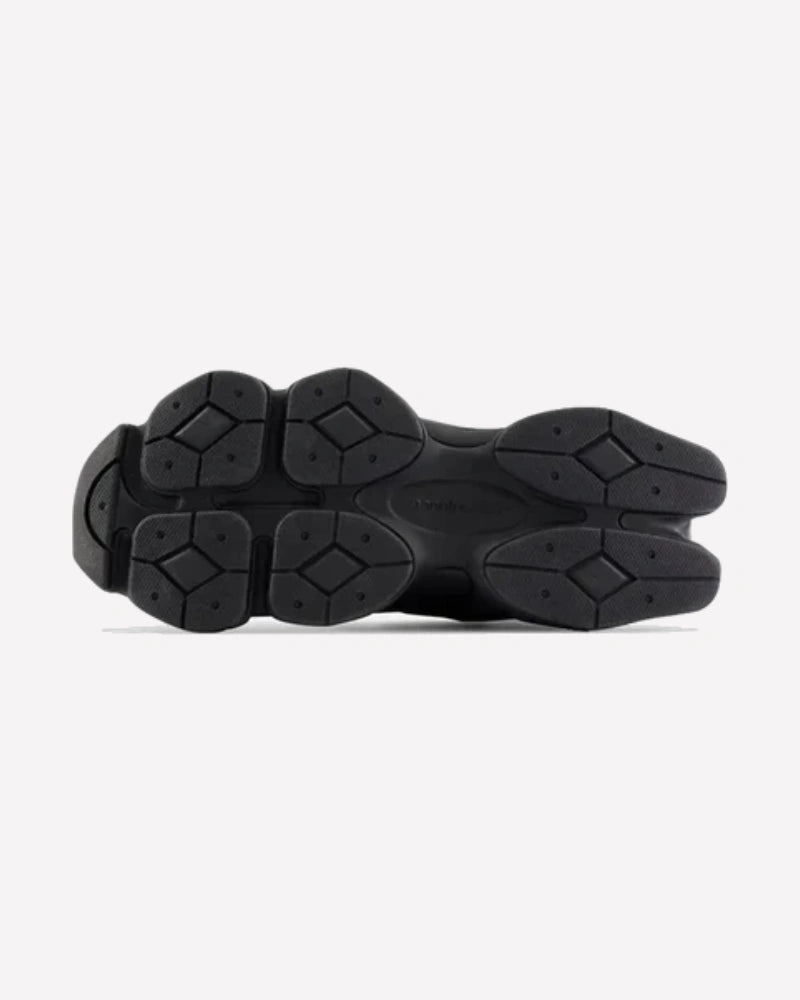 New Balance 9060 Triple Black
