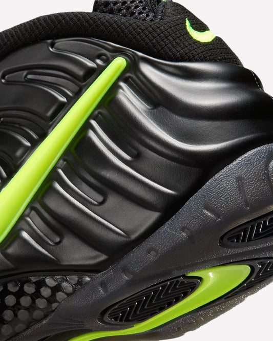 Nike Air Foamposite Pro Voltage (2026)