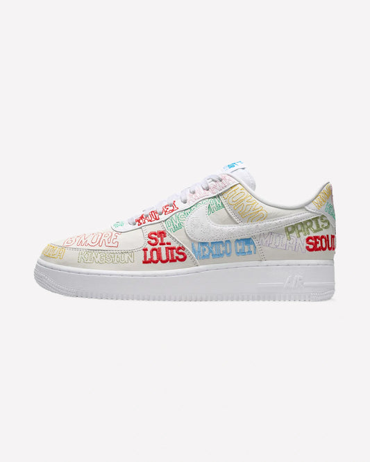 Nike Air Force 1 Low World Tour White — vista lateral