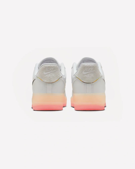 Nike Air Force 1 Low Year of the Dragon (2025) — detalle del Swoosh