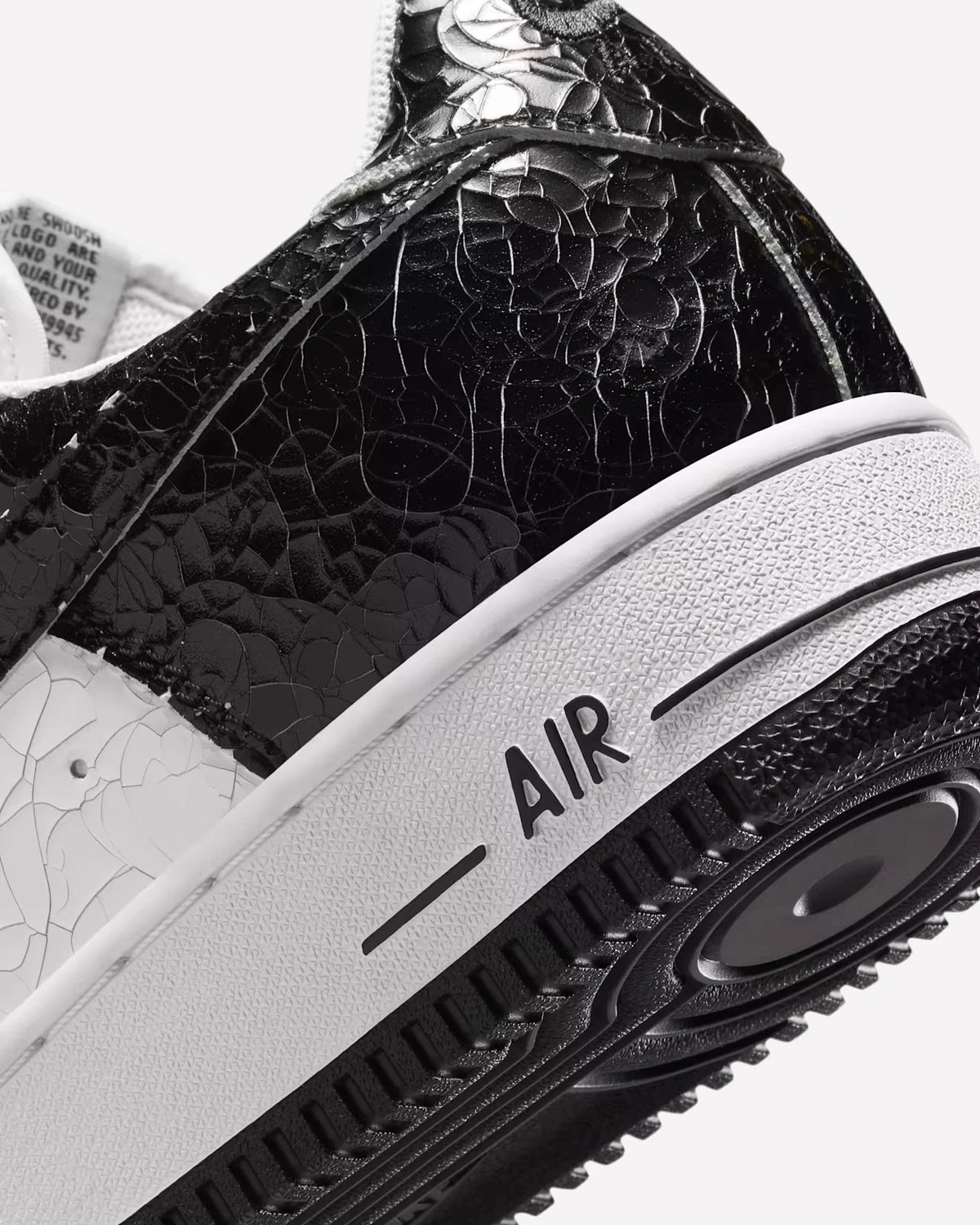 Nike Air Force 1 Low '01 Cracked Leather Black White