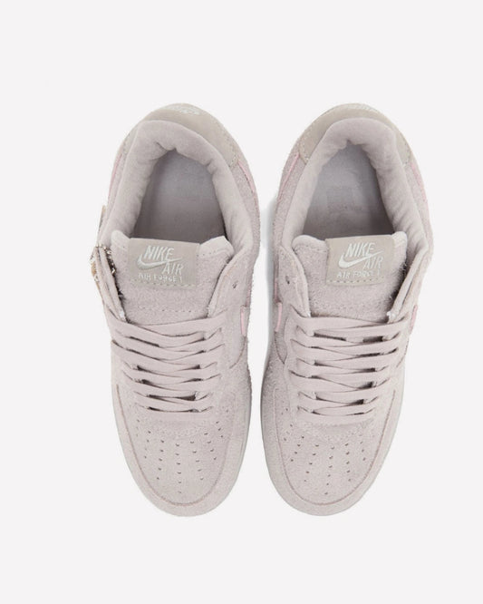 Nike Air Force 1 Low '01 MTA MetroCard — vista del talón