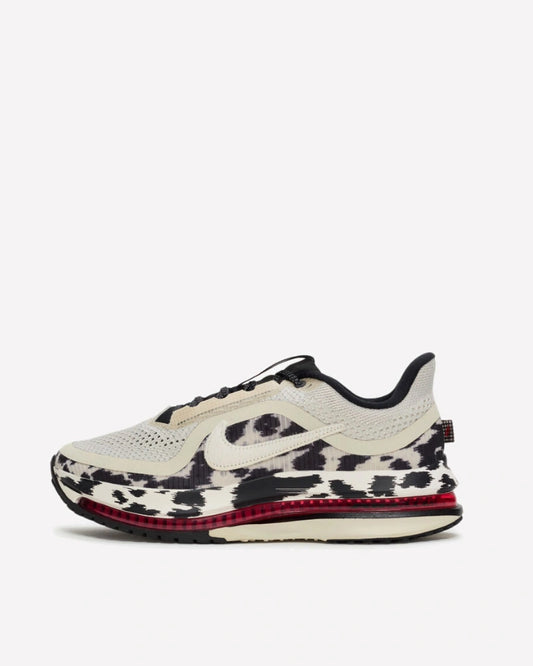 Nike Air Zoom Pegasus Premium Cow Print — vista lateral
