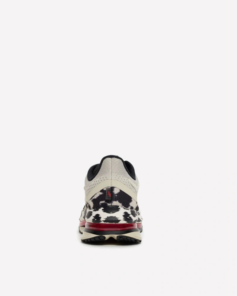 Nike Air Zoom Pegasus Premium Cow Print — vista de la suela