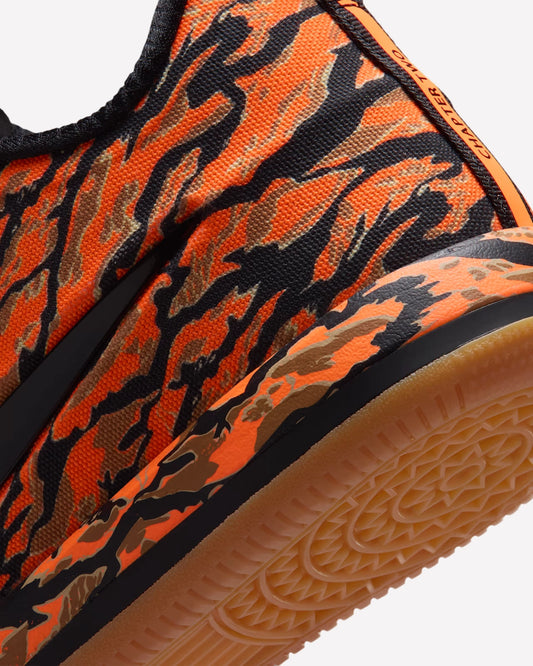 Nike Book 2 Tiger Camo — par completo