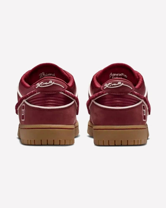 Nike Dunk Low Protro Kobe Bryant Lower Merion Away — detalle del talón
