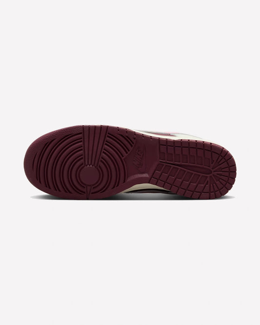 Nike Dunk Low Retro PRM Valentine's Day (2023)