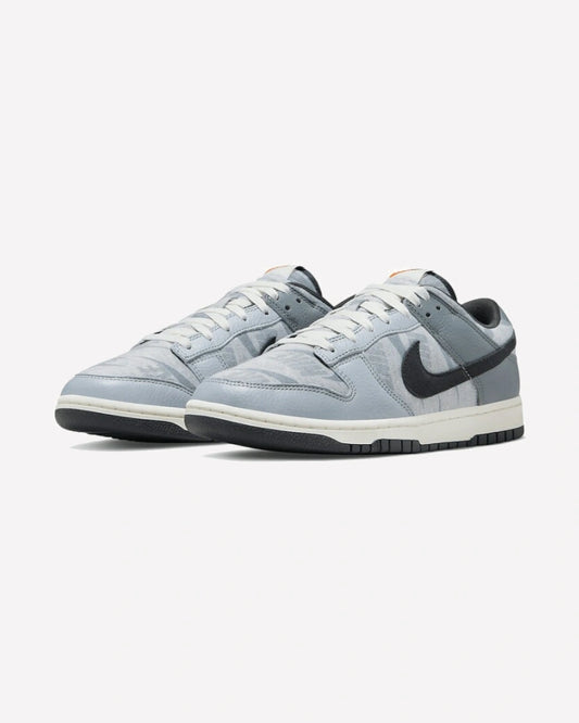 Nike Dunk Low SE Copy Paste — Detalle del talón