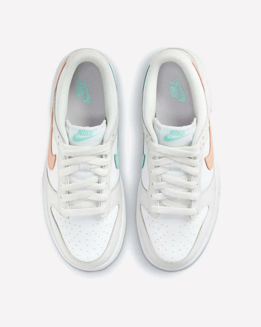 Nike Dunk Low Tropical Twist — Detalle del talón