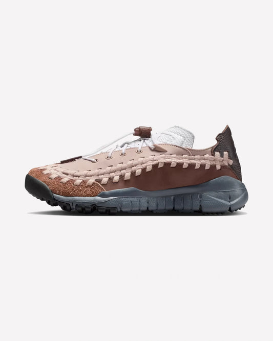Nike Homescape Woven SP SOULGOODS Medium Orewood Brown — vista lateral