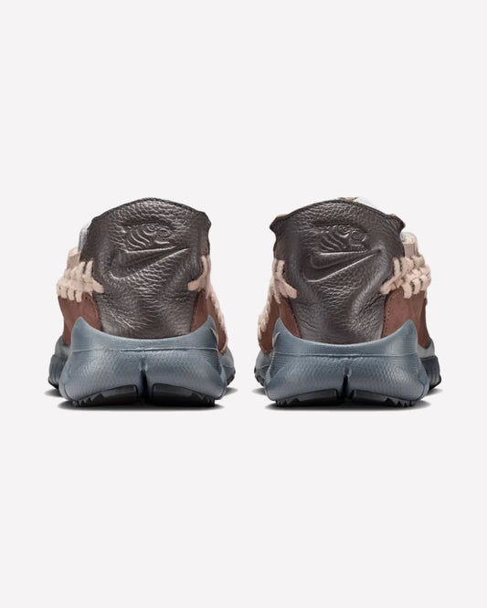 Nike Homescape Woven SP SOULGOODS Medium Orewood Brown — detalle del tejido