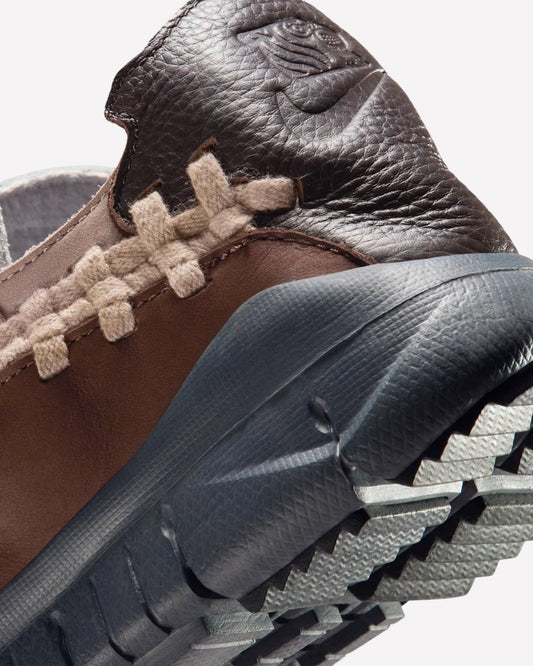 Nike Homescape Woven SP SOULGOODS Medium Orewood Brown — suela exterior