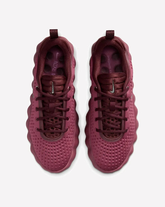Nike Mind 002 Pink Smoke Mystic Dates — detalle del talón