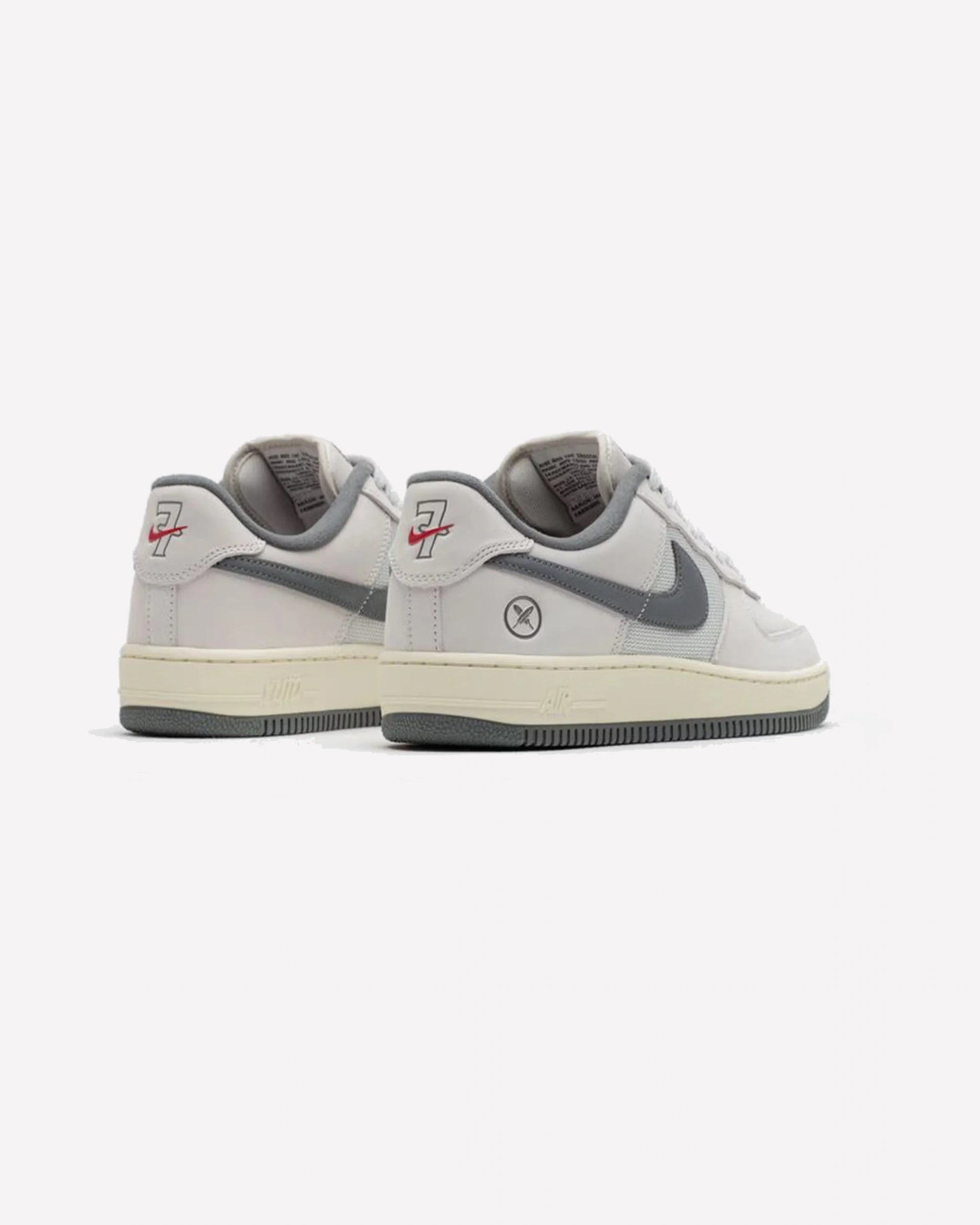 Nike SB Air Force 1 Low Yuto Horigome White Iron Grey — vista superior del par