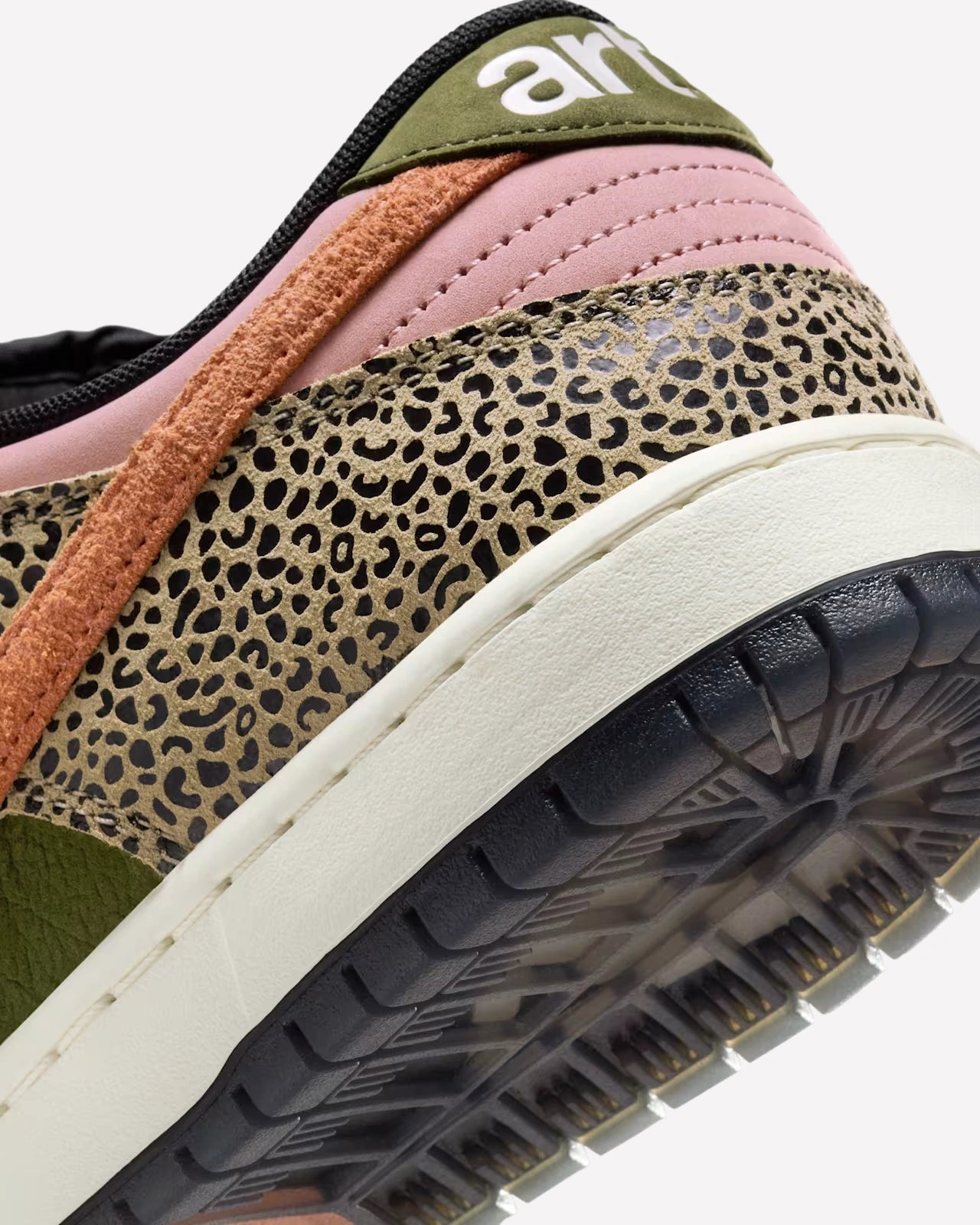 Nike SB Dunk Low Arts-Rec