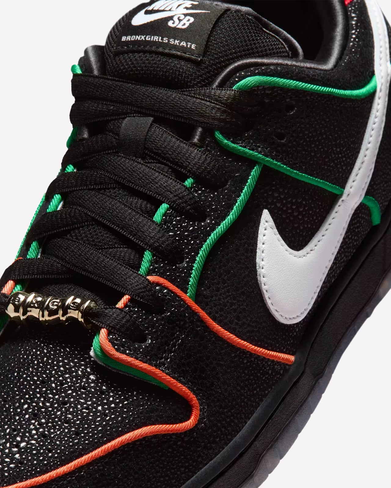 Nike SB Dunk Low Bronx Girls Skate